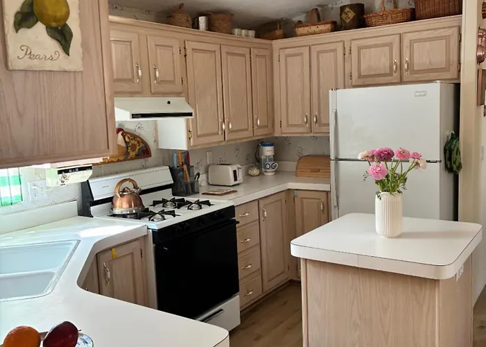 Soothing 2-bedroom House In Holiday home